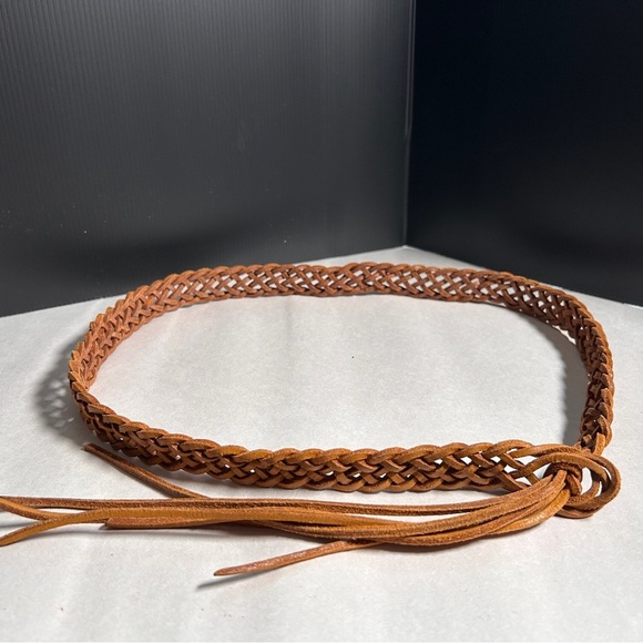 Braided Tan Leather Belt women’s size Medium Boho Western festival prairie - Picture 3 of 5
